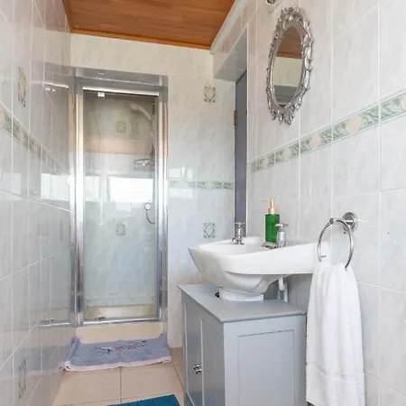 Aloha House Guest house *