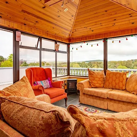 Aloha House Guest house