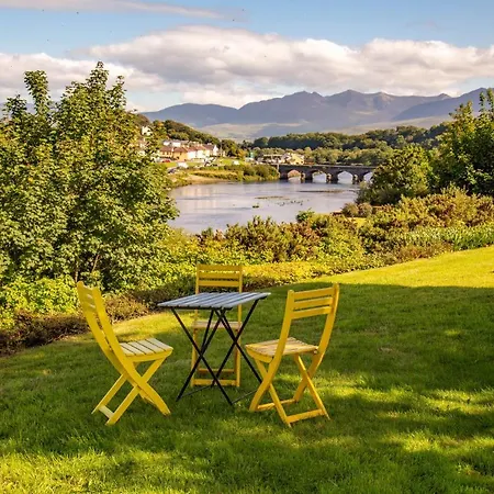 Πανσιόν Aloha House *